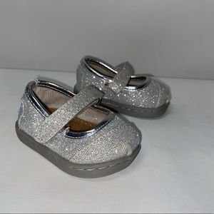 TOMS Kids Mary Jane (Infant/Toddler/Little Kid)